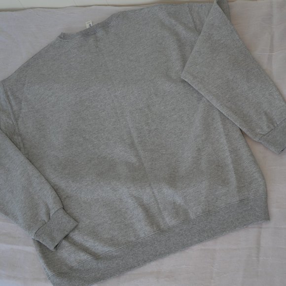 NEW! Crew neck sweatshirt - Picture 7 of 9